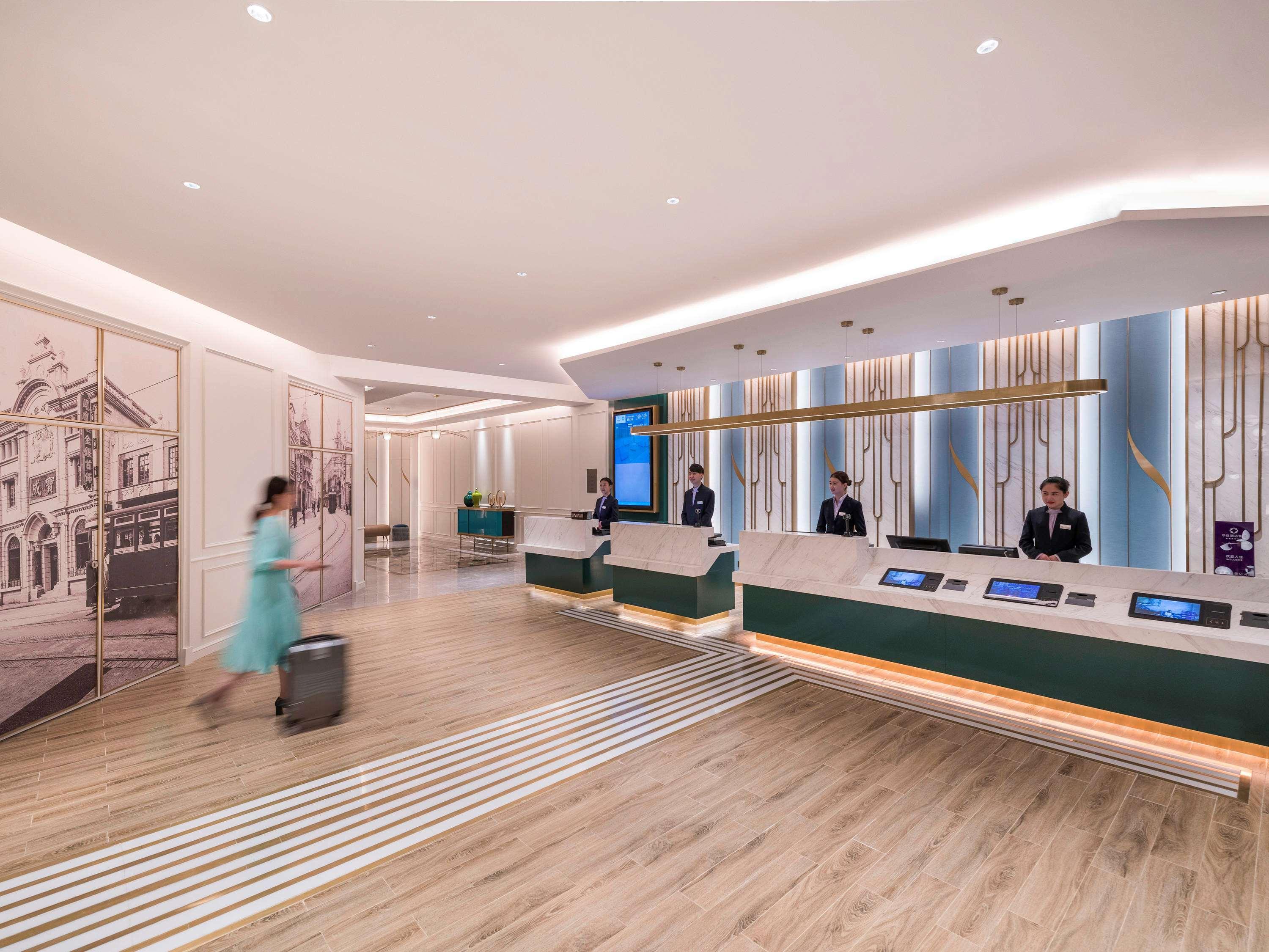 Mercure Shanghai Yu Garden Exterior photo
